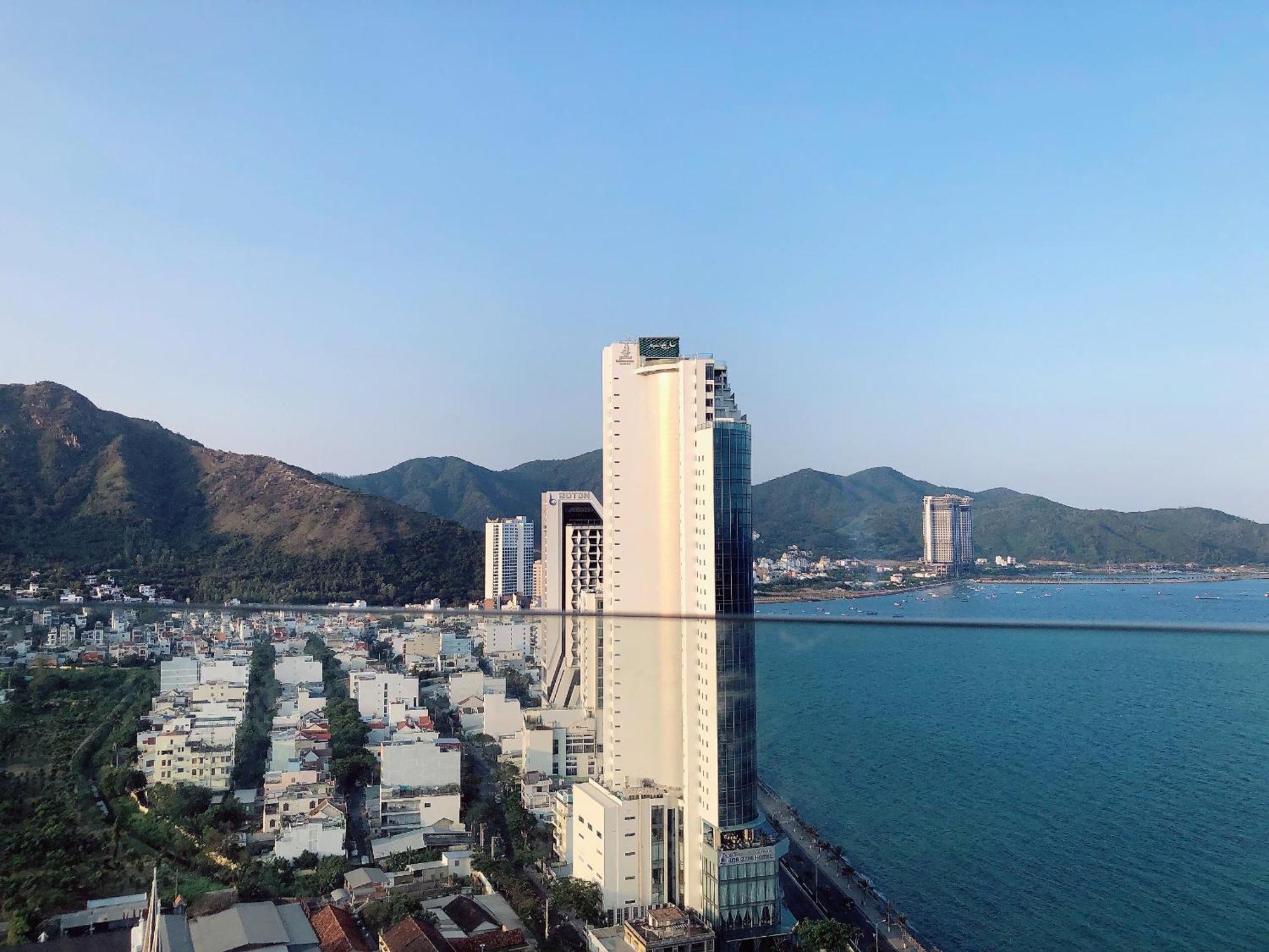 Apartament Scenia Bay Oceanfront By Housing Nha Trang Zewnętrze zdjęcie